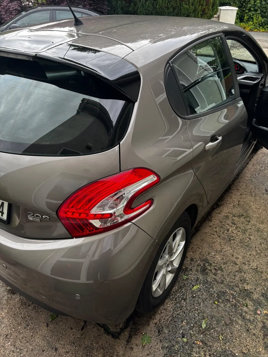 Peugeot 208 2013 - Image 6