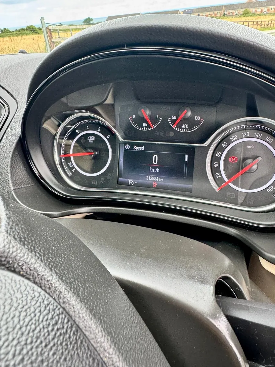 Opel Insignia 2.0 CDTI Elite 2017 Well Maintained - Image 4