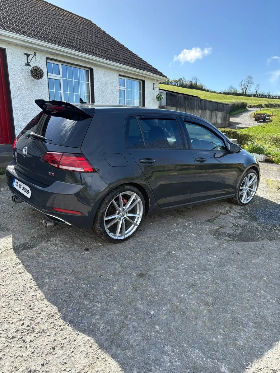 Volkswagen Golf 2017 - Image 2