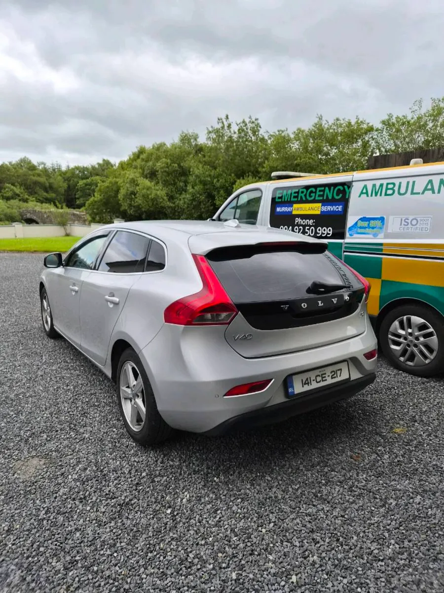 Volvo V40 - Image 4