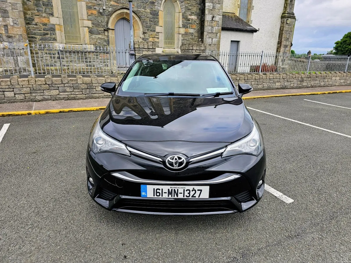 Toyota Avensis 2.0 Diesel,  Sat Nav - Image 2