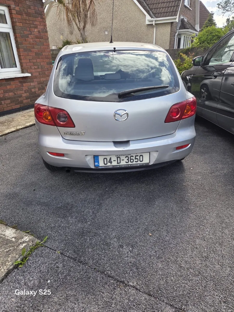Mazda Mazda3 2004 - Image 1