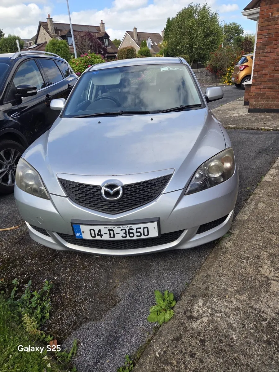 Mazda Mazda3 2004 - Image 2