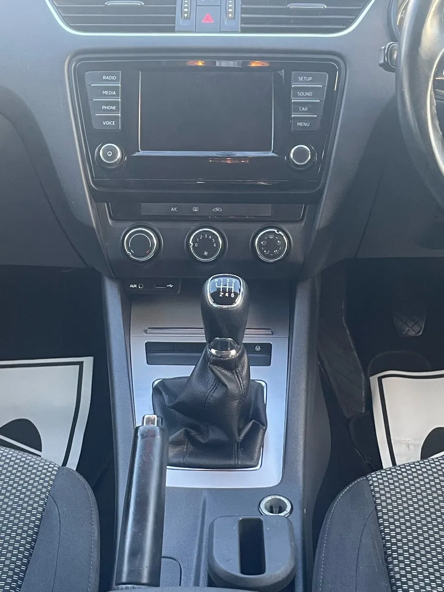 Skoda Octavia Combi - Image 4