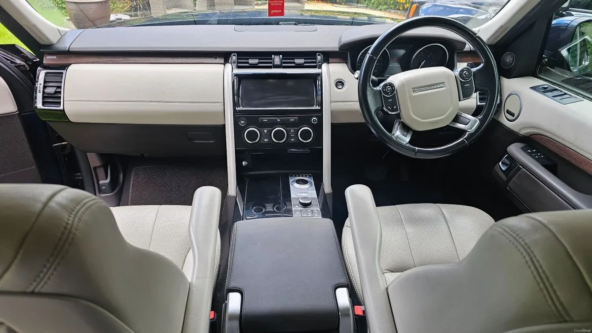 Land Rover Discovery 2017 - Image 4