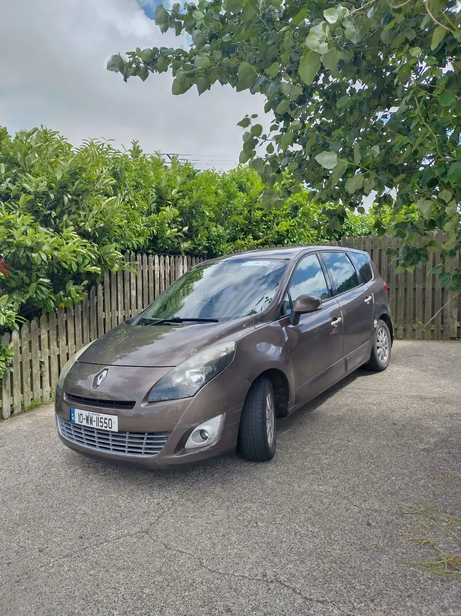 Renault Grand Scenic 2010 - Image 2