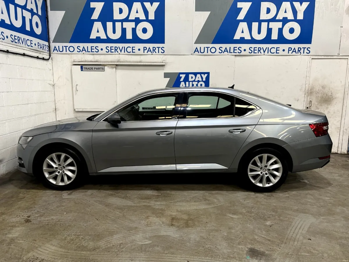 Skoda Superb AMBITION 2.0 TDI 150HP 4DR - Image 4