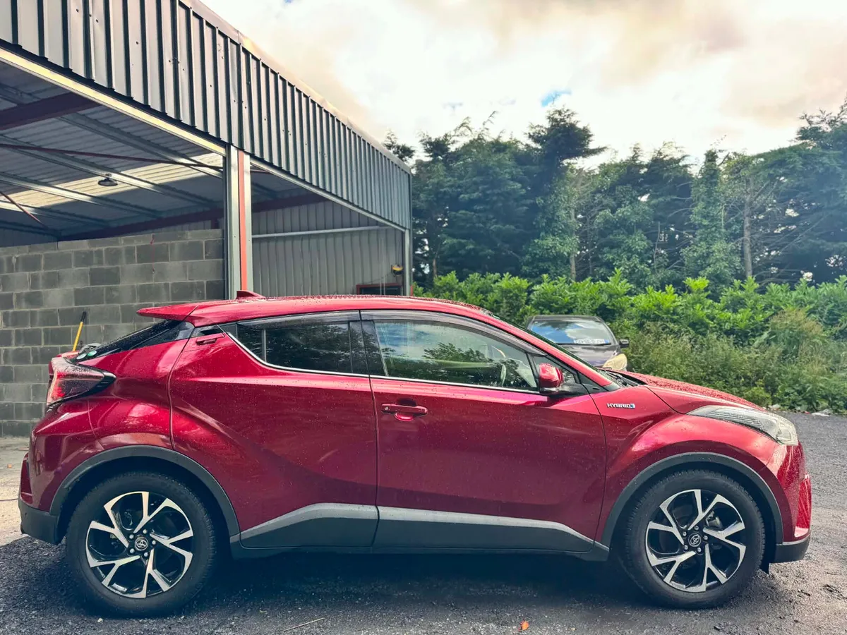 2017 Toyota CHR G package low mileage - Image 4