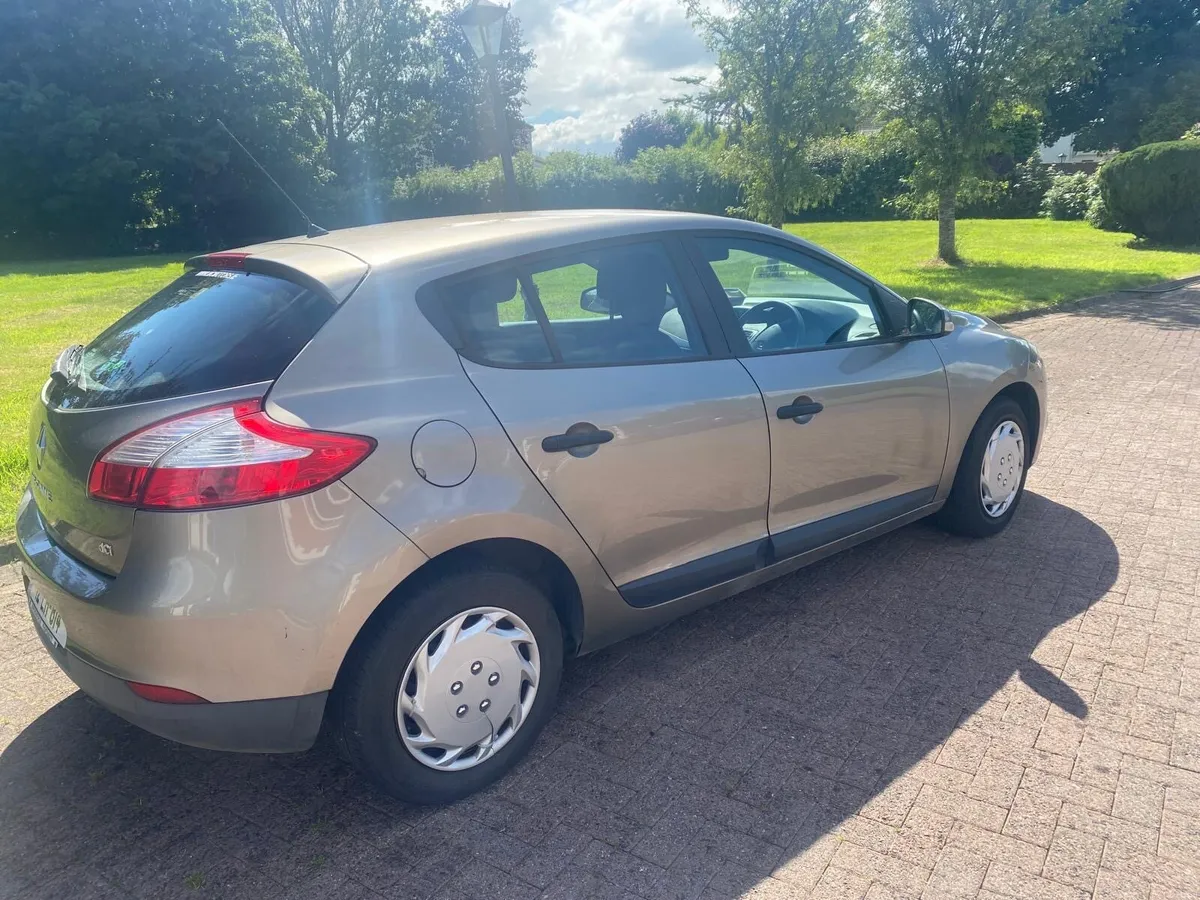 Renault Megane 201212LH - Image 3