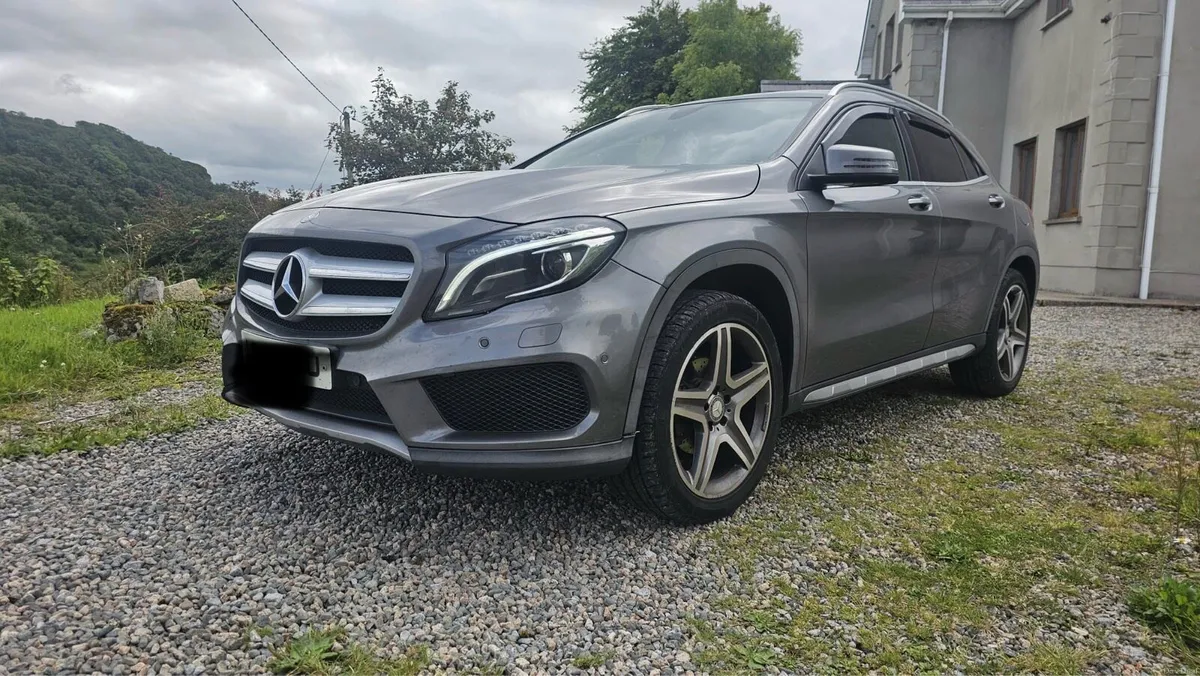 Mercedes Benz - Image 1