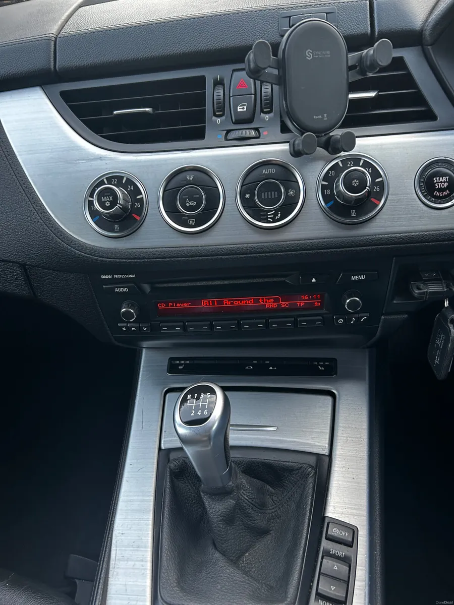 ‘10 BMW Z4 Convertible 2.5 Manual !!!! - Image 6