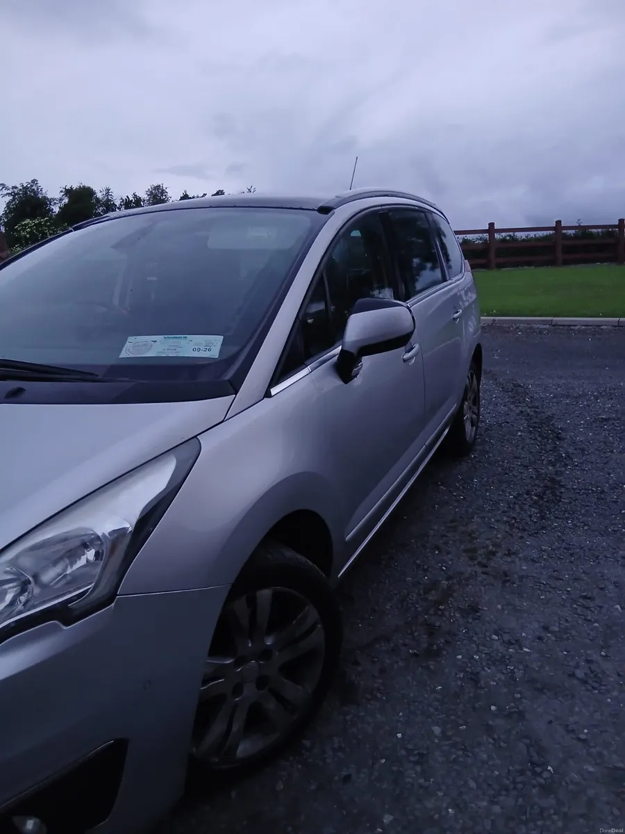 Stunning Peugeot 5008 2016 WARRANTY - Image 3