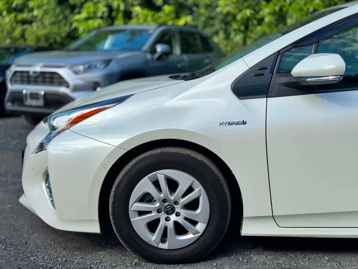 2018 Toyota Prius 1.8 Hybrid Automatic-perfect car - Image 3