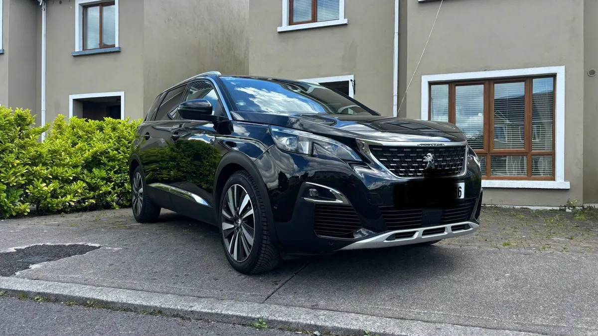 Car - Image 2
