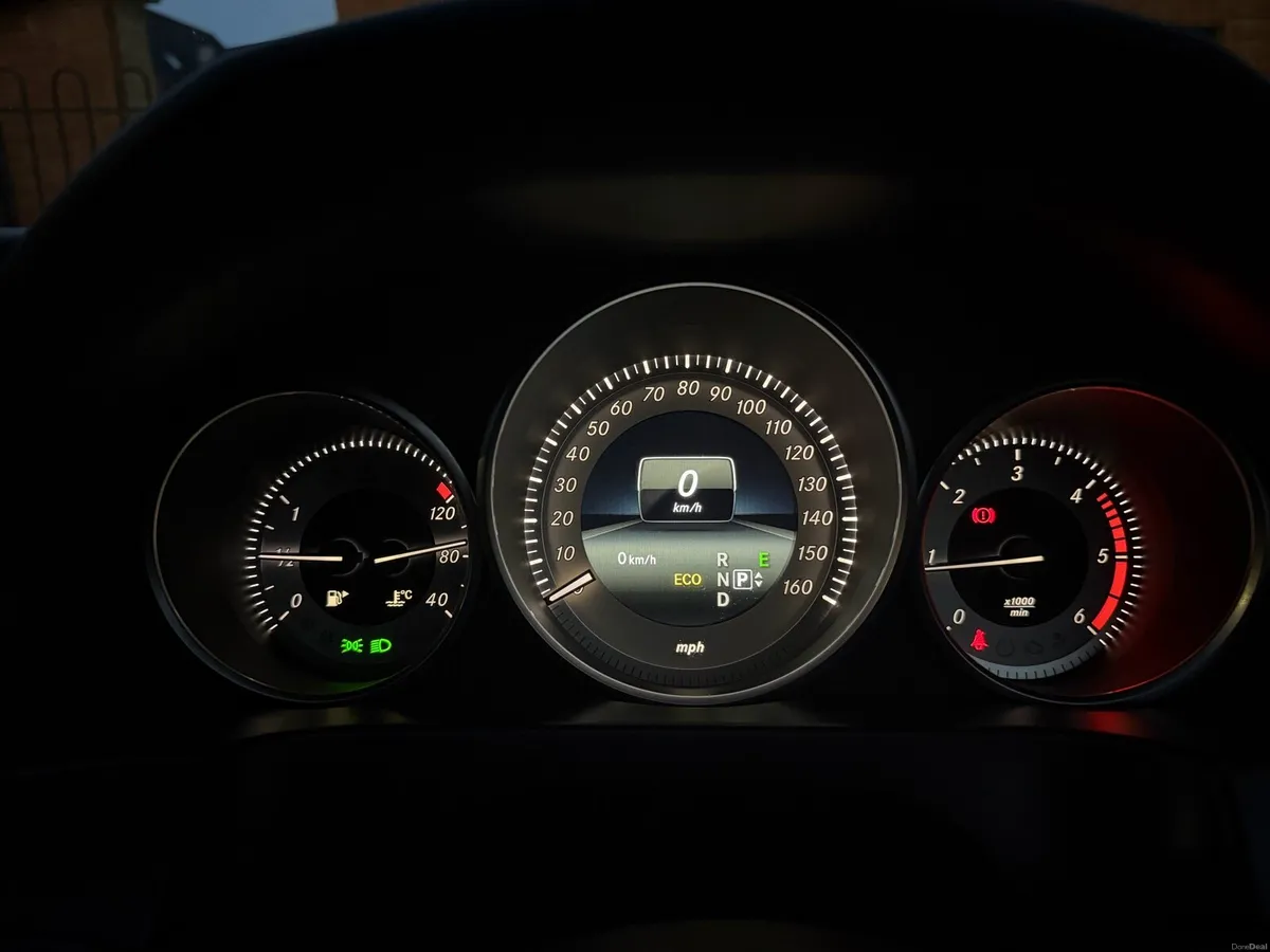 2014 Mercedes Benz E220 Coupe - Image 5