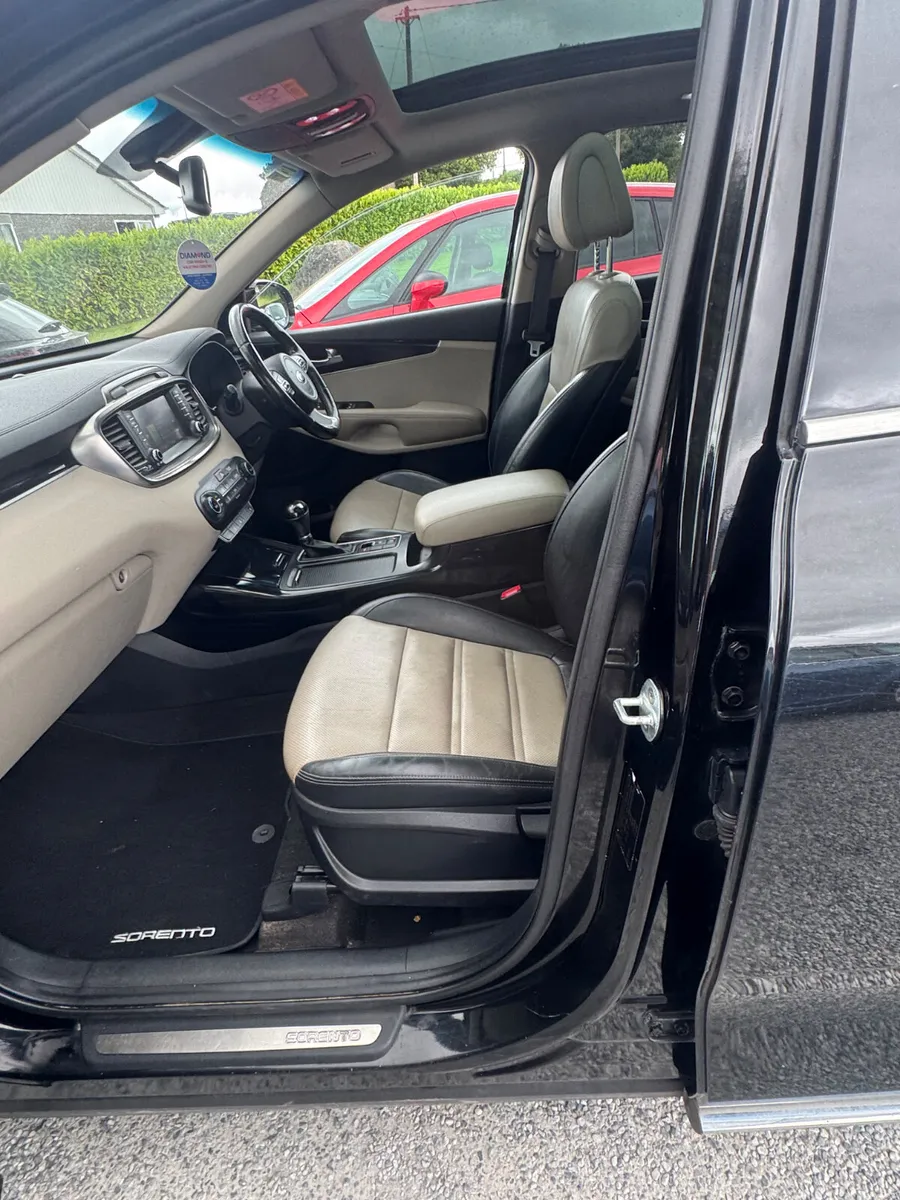 Kia Sorento 2015 new nct automatic - Image 3