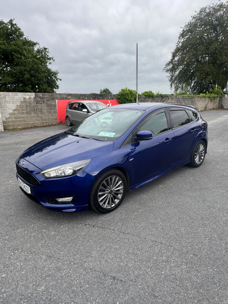 Ford Focus 2018 ST line nct 2028 - Image 3