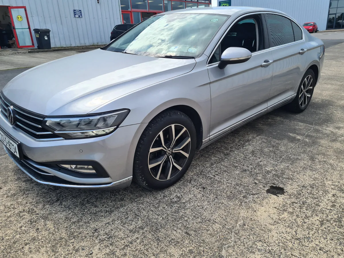 Volkswagen Passat 2022 - Image 1