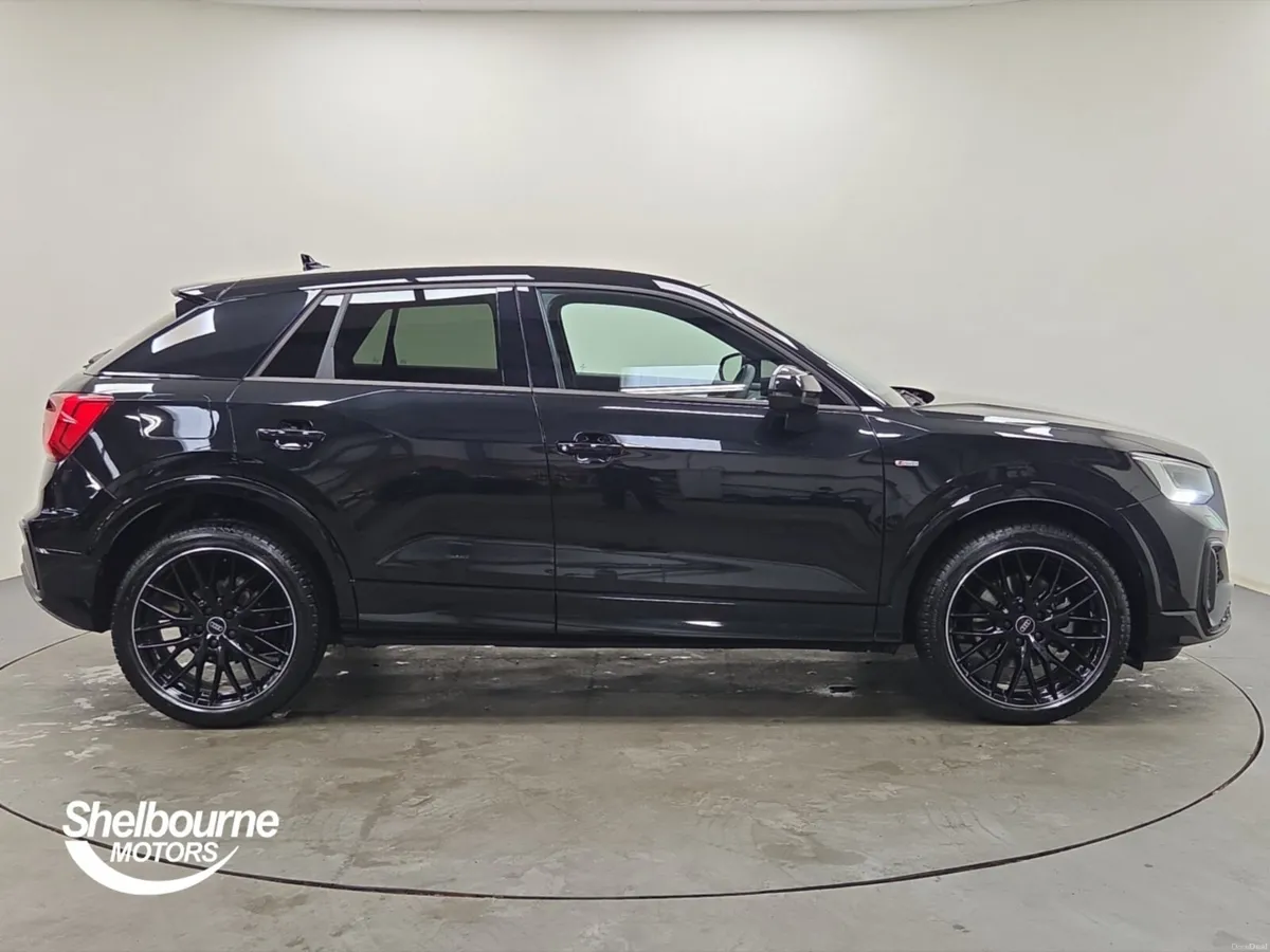 Audi Q2 TFSI S LINE BLACK EDITION - Image 3