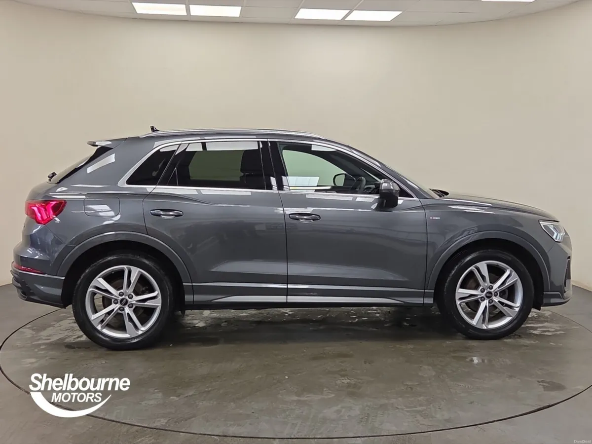 Audi Q3 TFSI S LINE - Image 3