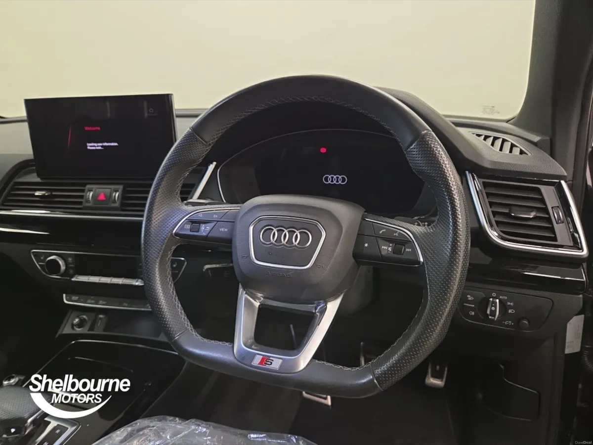 Audi Q5 TFSI QUATTRO S LINE BLACK EDITION - Image 4