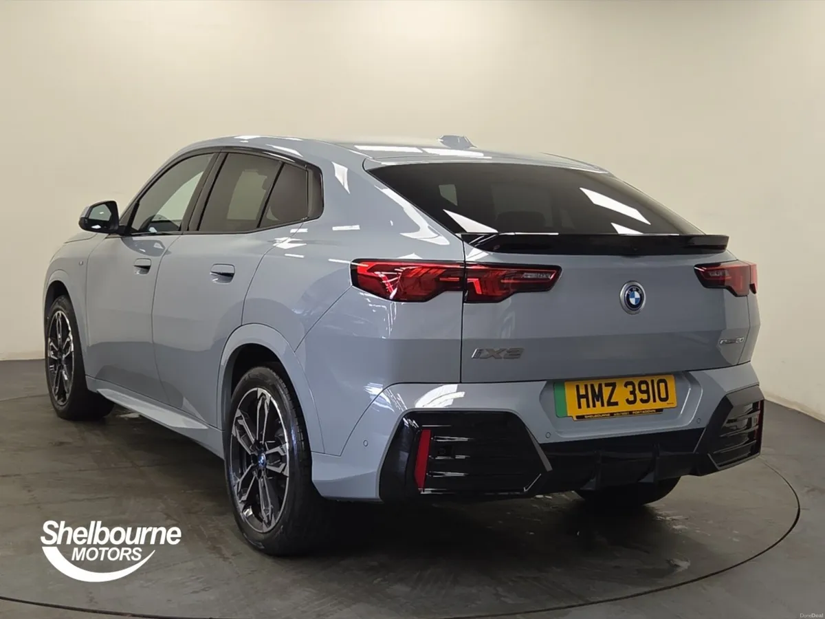 BMW Ix2 EDRIVE20 M SPORT - Image 2