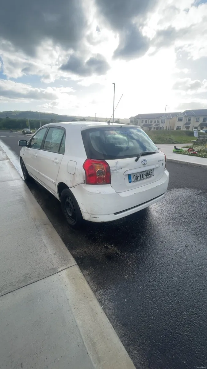 1.4 Toyota corolla - Image 3