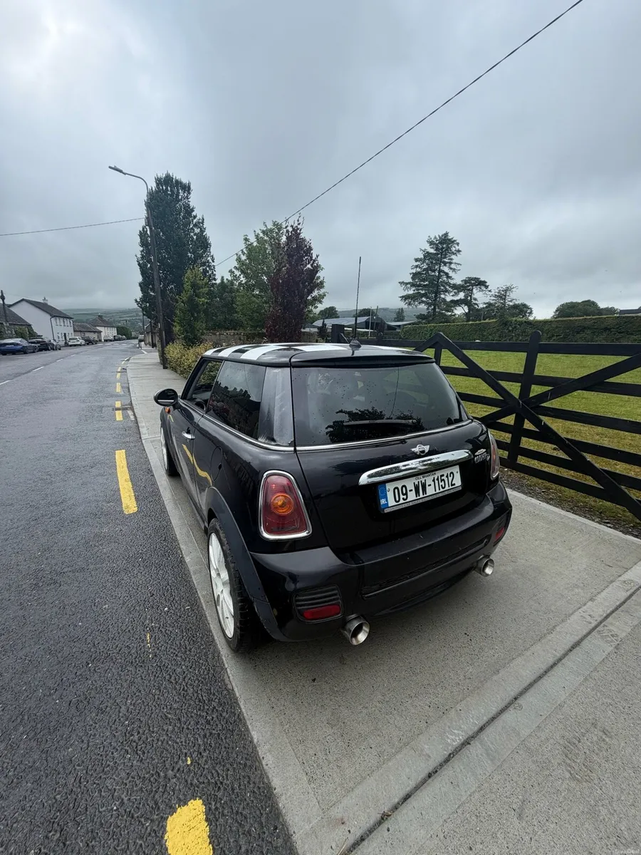 Mini Cooper - Image 2