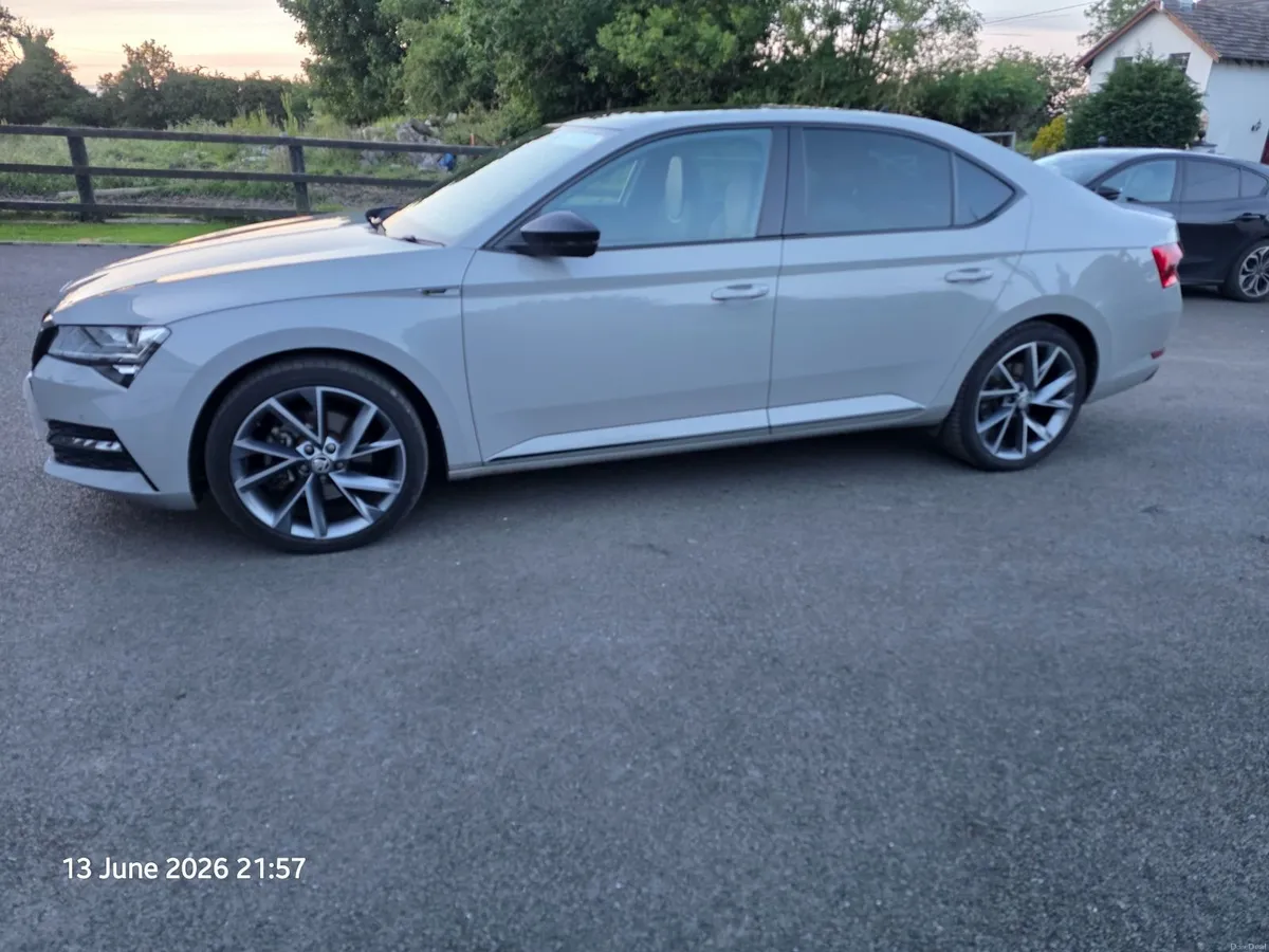 Skoda Superb 2021 - Image 4