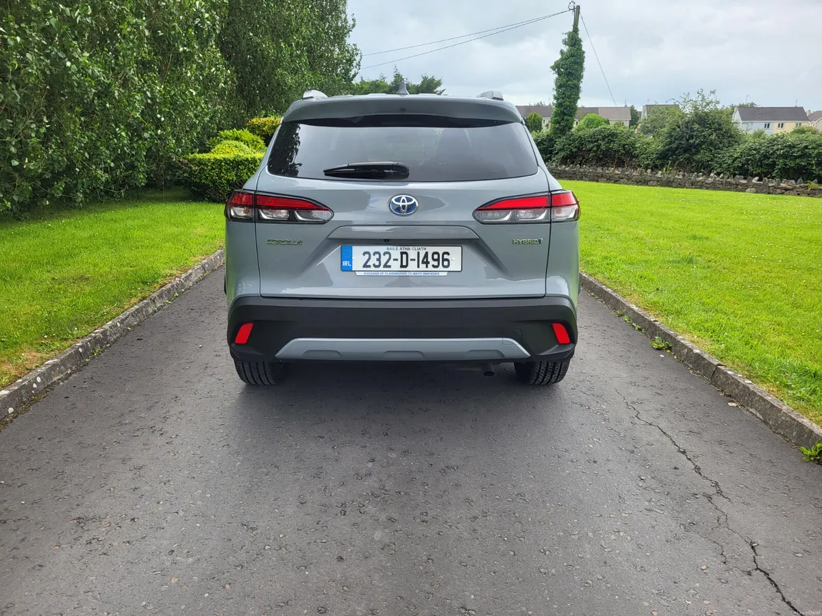 Toyota Corolla  CROSS LUNA SPORT. - Image 4