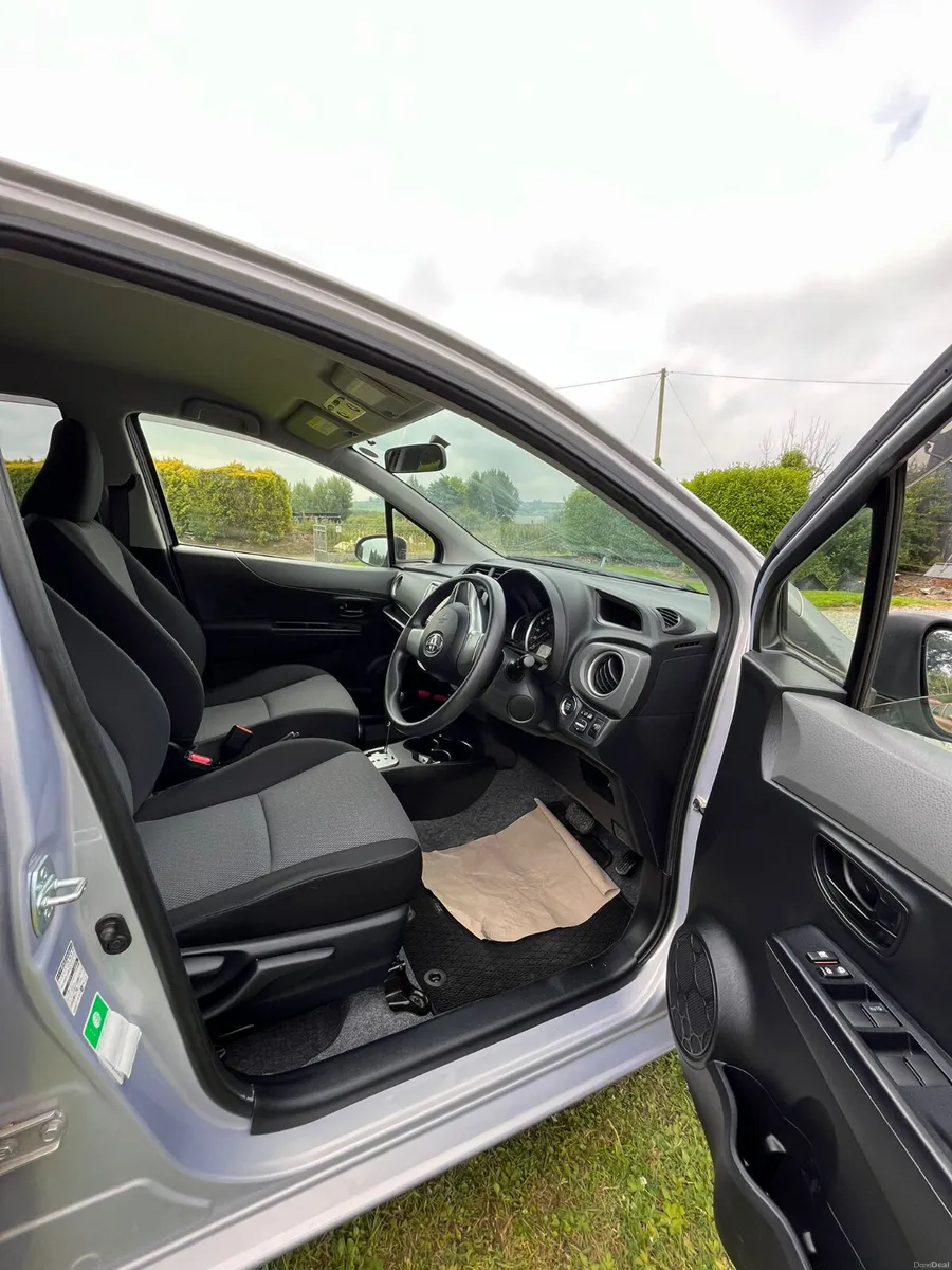 2014 Toyota Yaris/Vitz 1.0 Automatic Petrol - Image 6