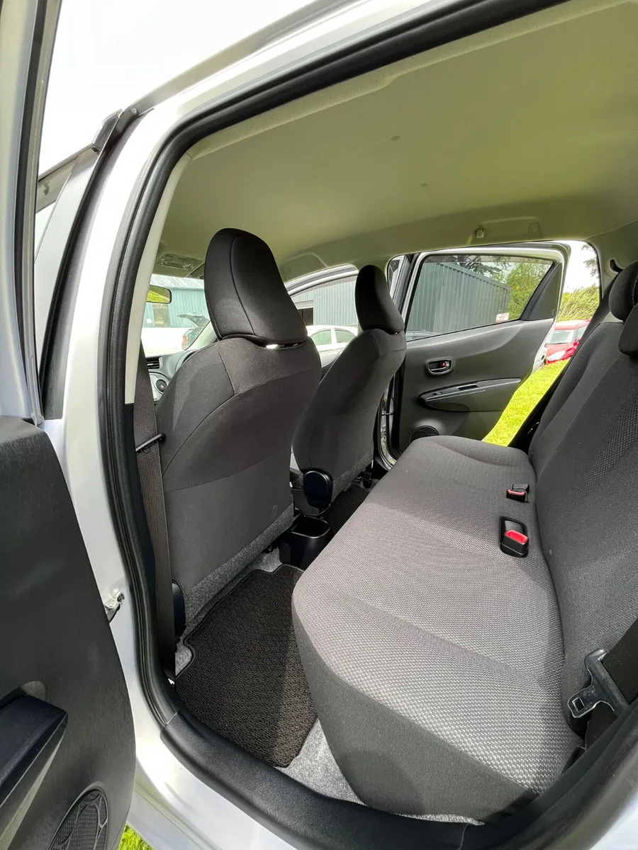 2014 Toyota Yaris/Vitz 1.0 Automatic Petrol - Image 4