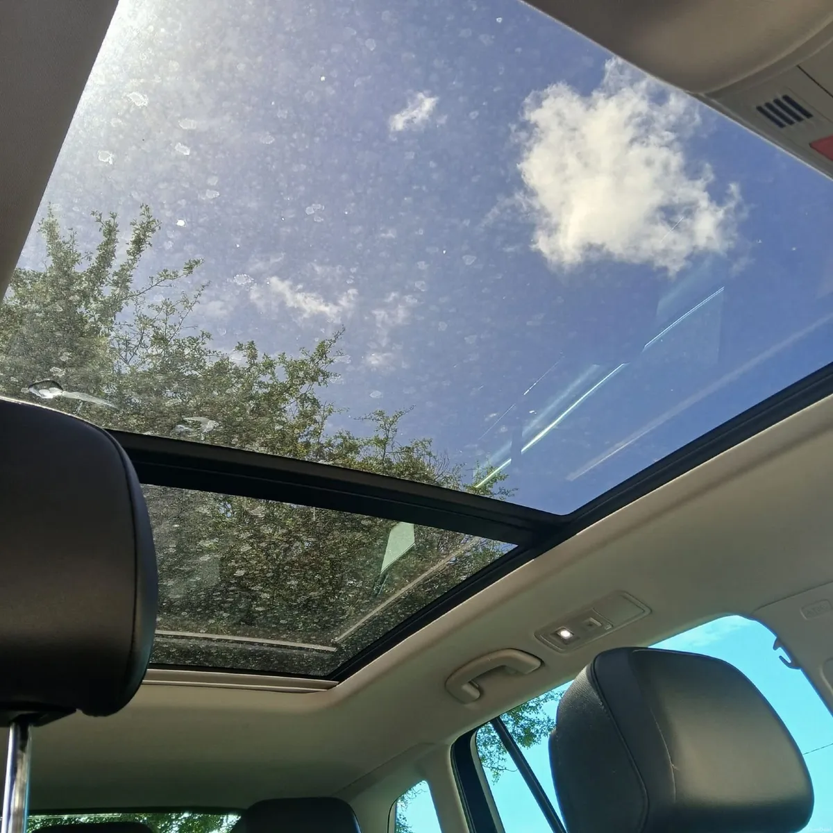 202 Volkswagen Tiguan 2.0 TDI Highline - Image 3