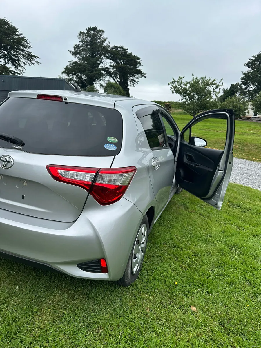 2017 Toyota Yaris/Vitz 1.0 Automatic Petrol - Image 5