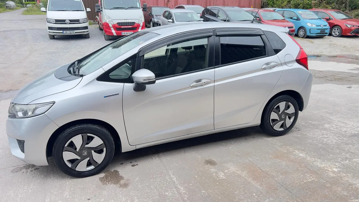 2015 Honda Fit 1.5 Petrol Hybrid - Image 2