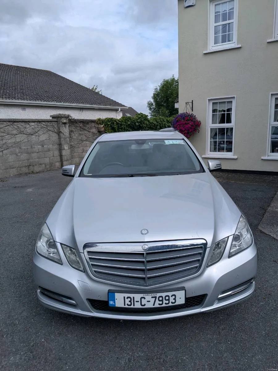Mercedes E220 - Image 2