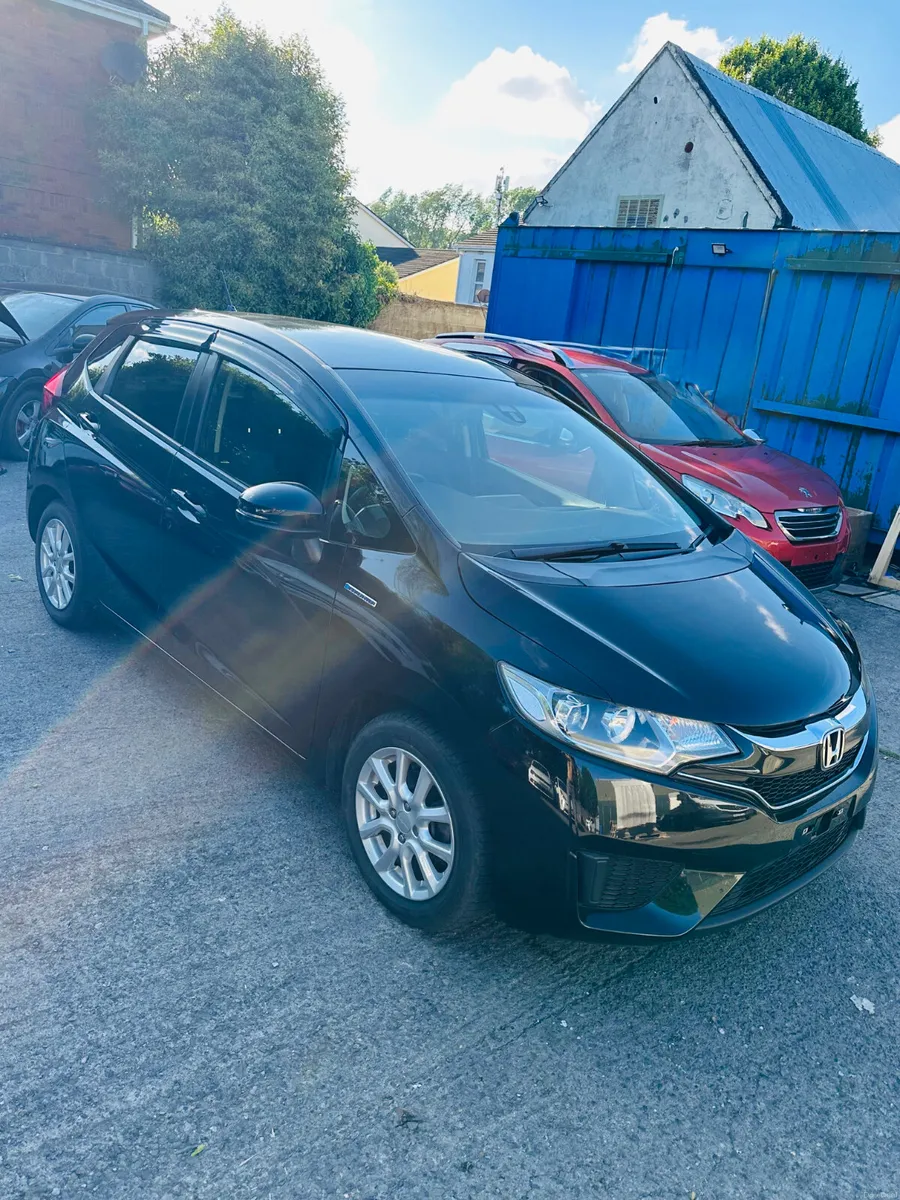 Honda Fit 2016 - 1.5L hybrid - Image 4