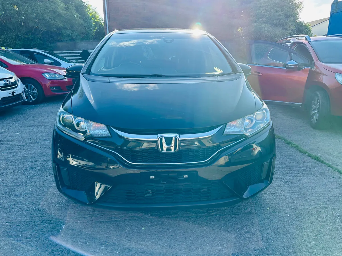 Honda Fit 2016 - 1.5L hybrid - Image 3