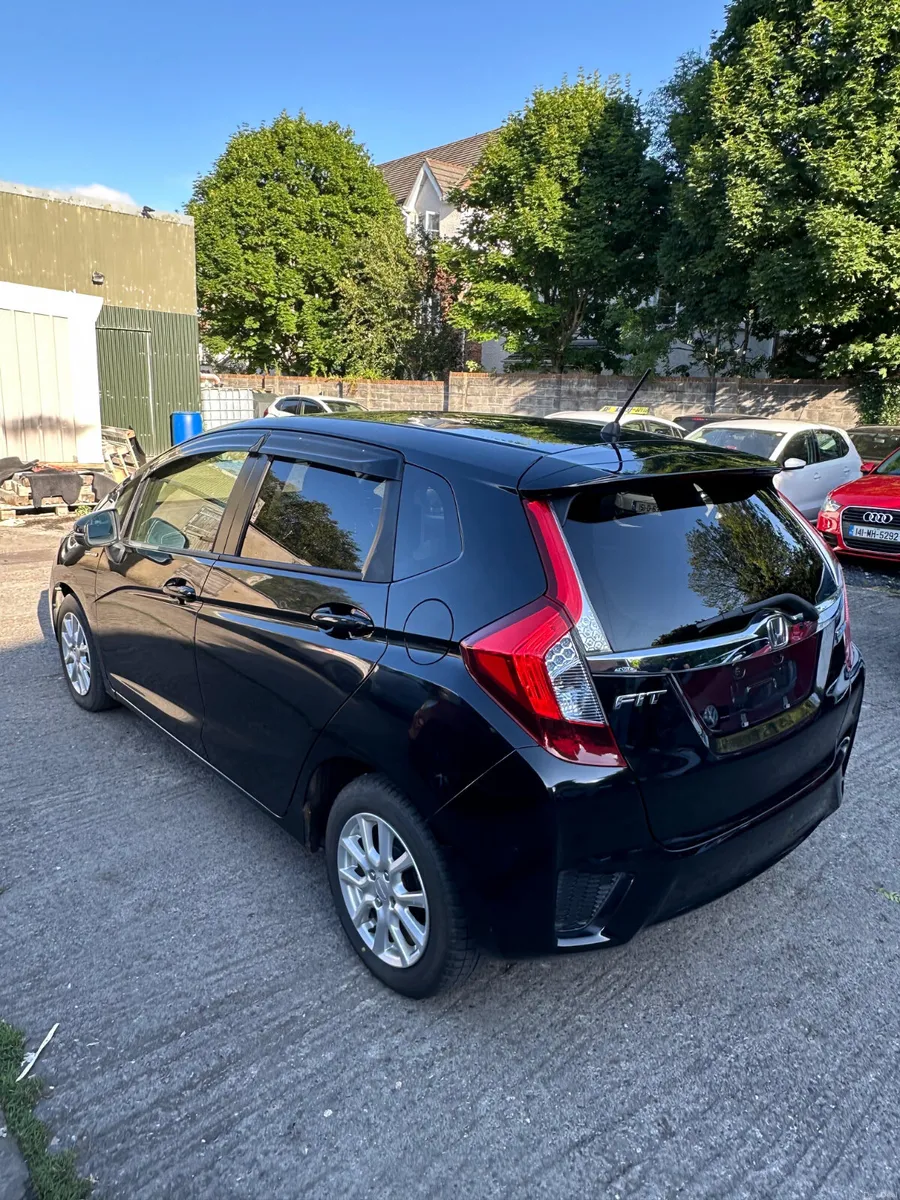 Honda Fit 2016 - 1.5L hybrid - Image 6