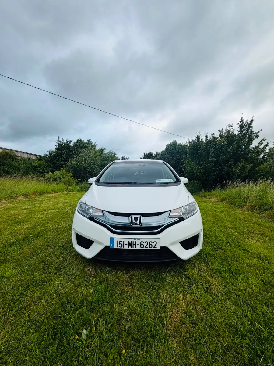Honda Fit 2015 - 1.5L hybrid - Image 1