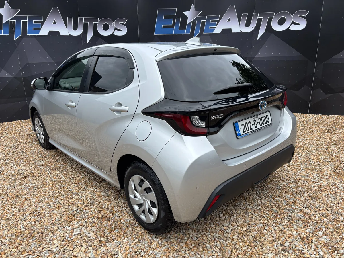 Toyota Yaris Hybrid 1.5 2020 - Image 4