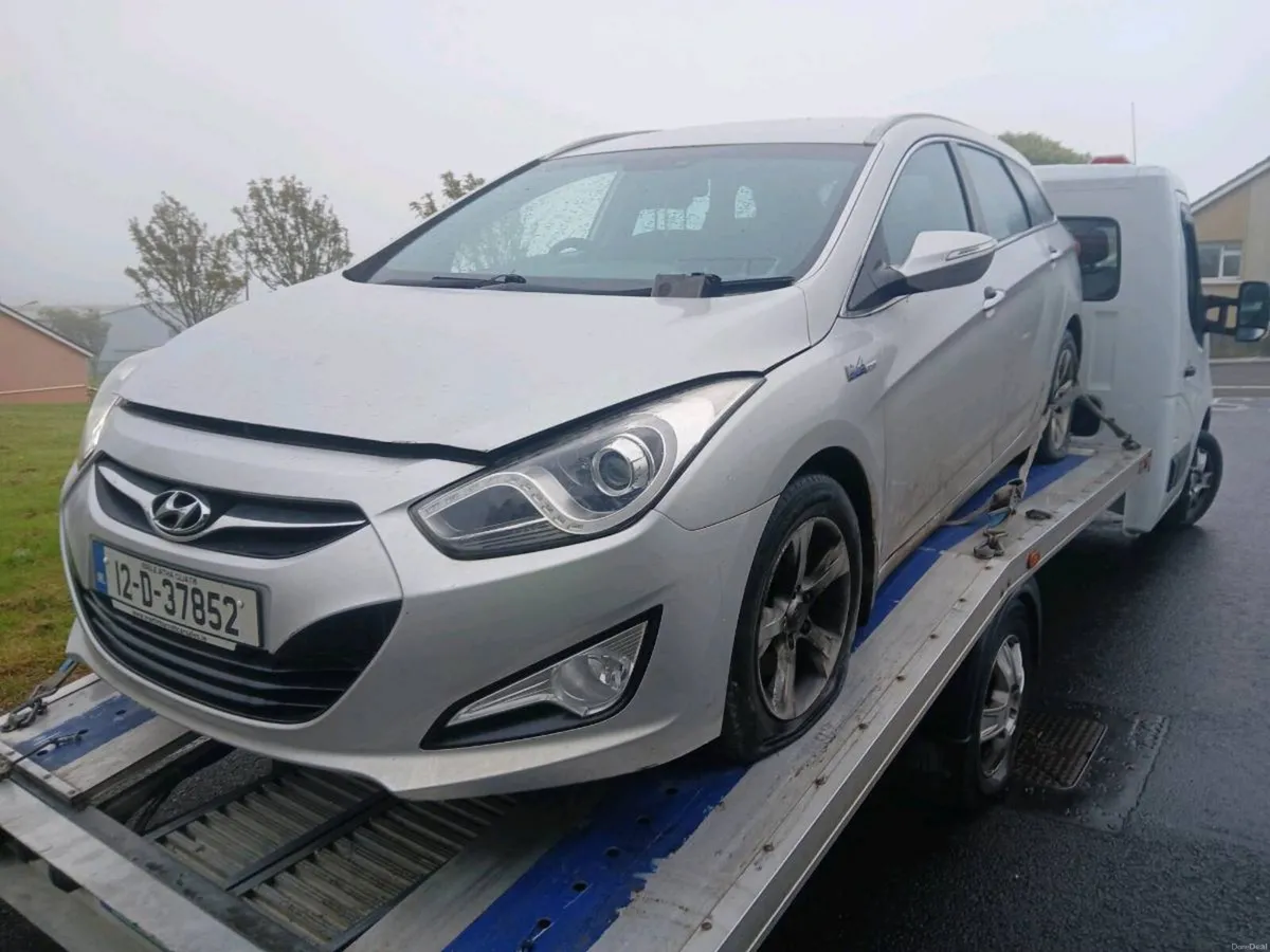 Cars for repairs or parts - Image 2