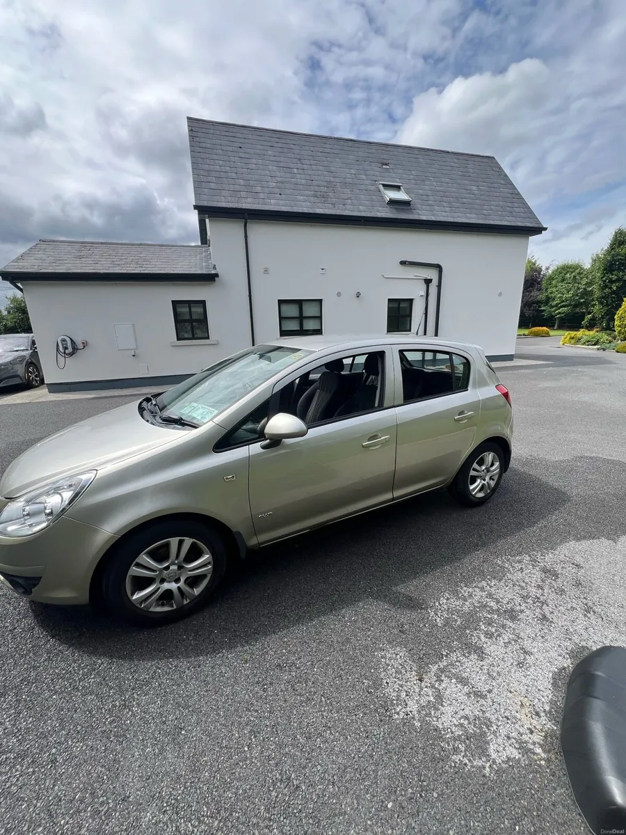 Opel Corsa Club 1.2i - Image 2
