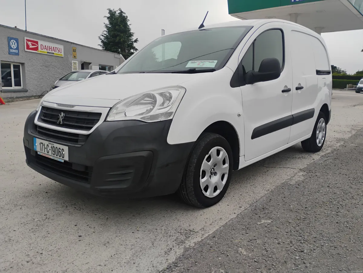 Peugeot Partner 2017 LOW MILEAGE - Image 2