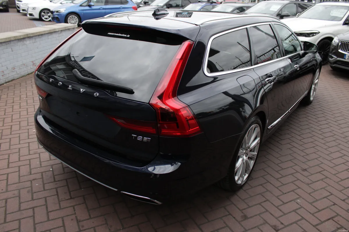 2019 VOLVO V90 ESTATE T8 INSCRIPTION 5DR AUTO - Image 4