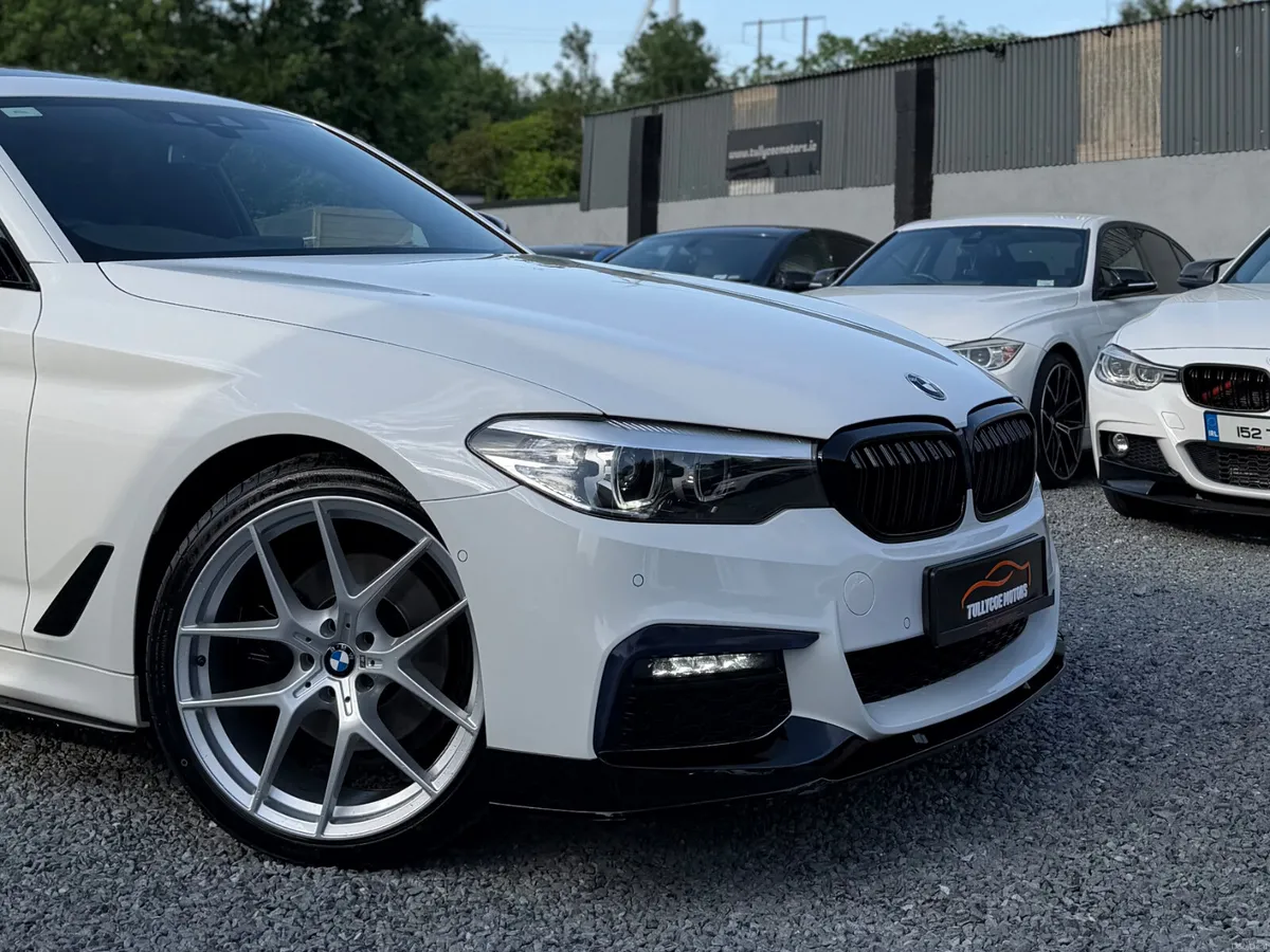 BMW G30 BIG SPEC SUNROOF, HARMAN KARDON - Image 4