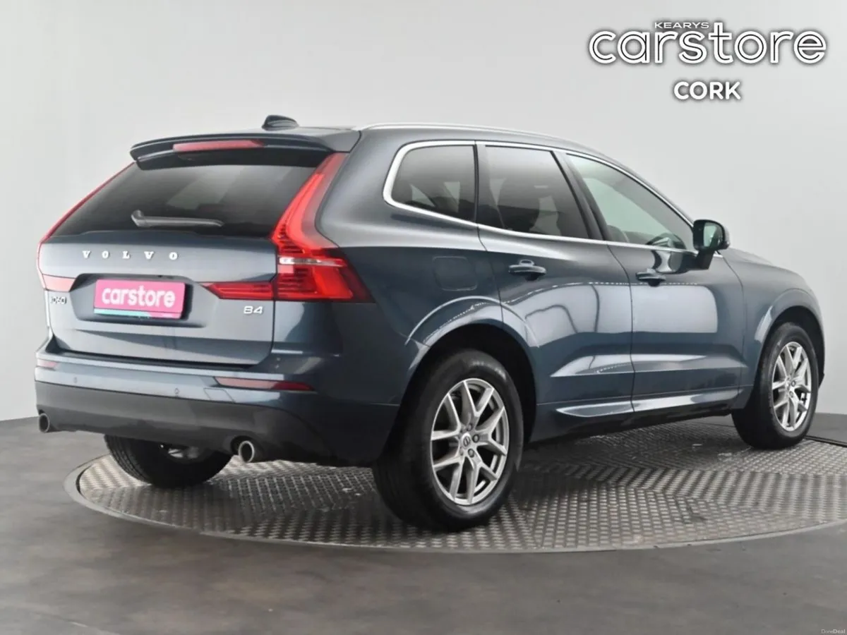 Volvo XC60 B4 Momentum 5DR Auto - Image 5