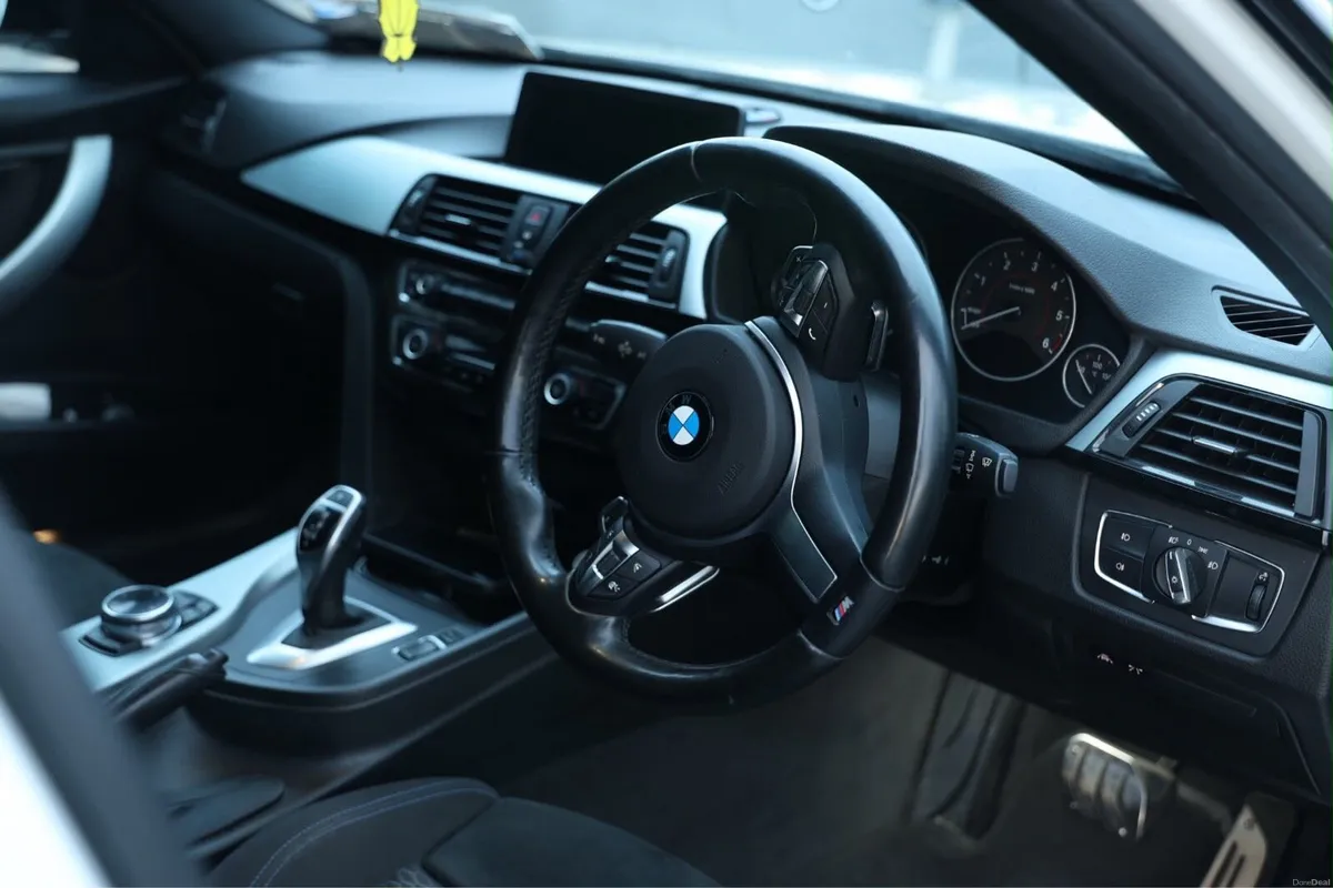 BMW 3-Series 2014 - Image 3