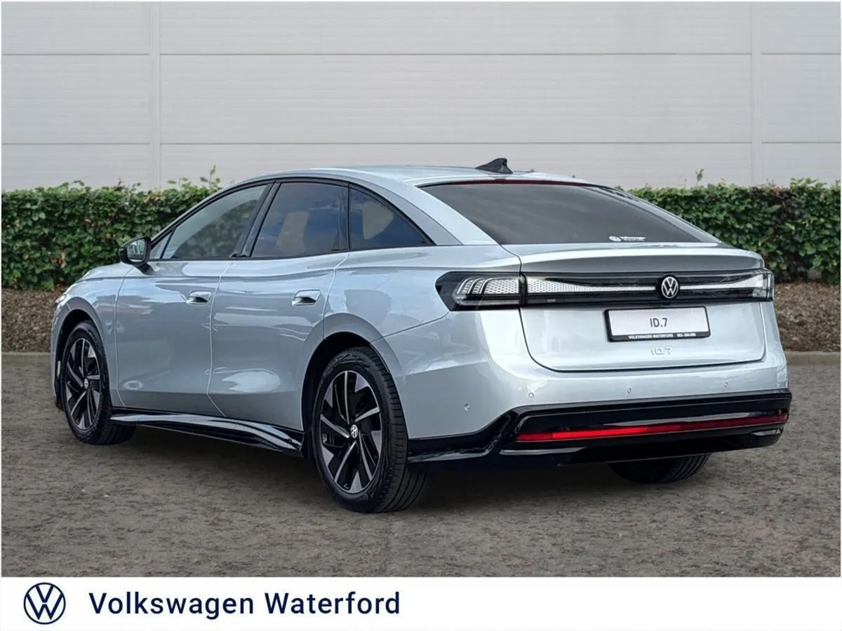 Volkswagen ID.7 PRO S PLUS - Image 3