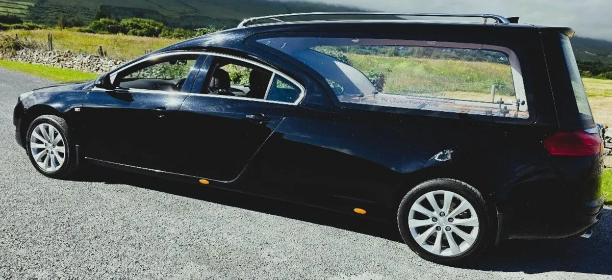 Buick/ Opel Insignia Hearse - Image 4